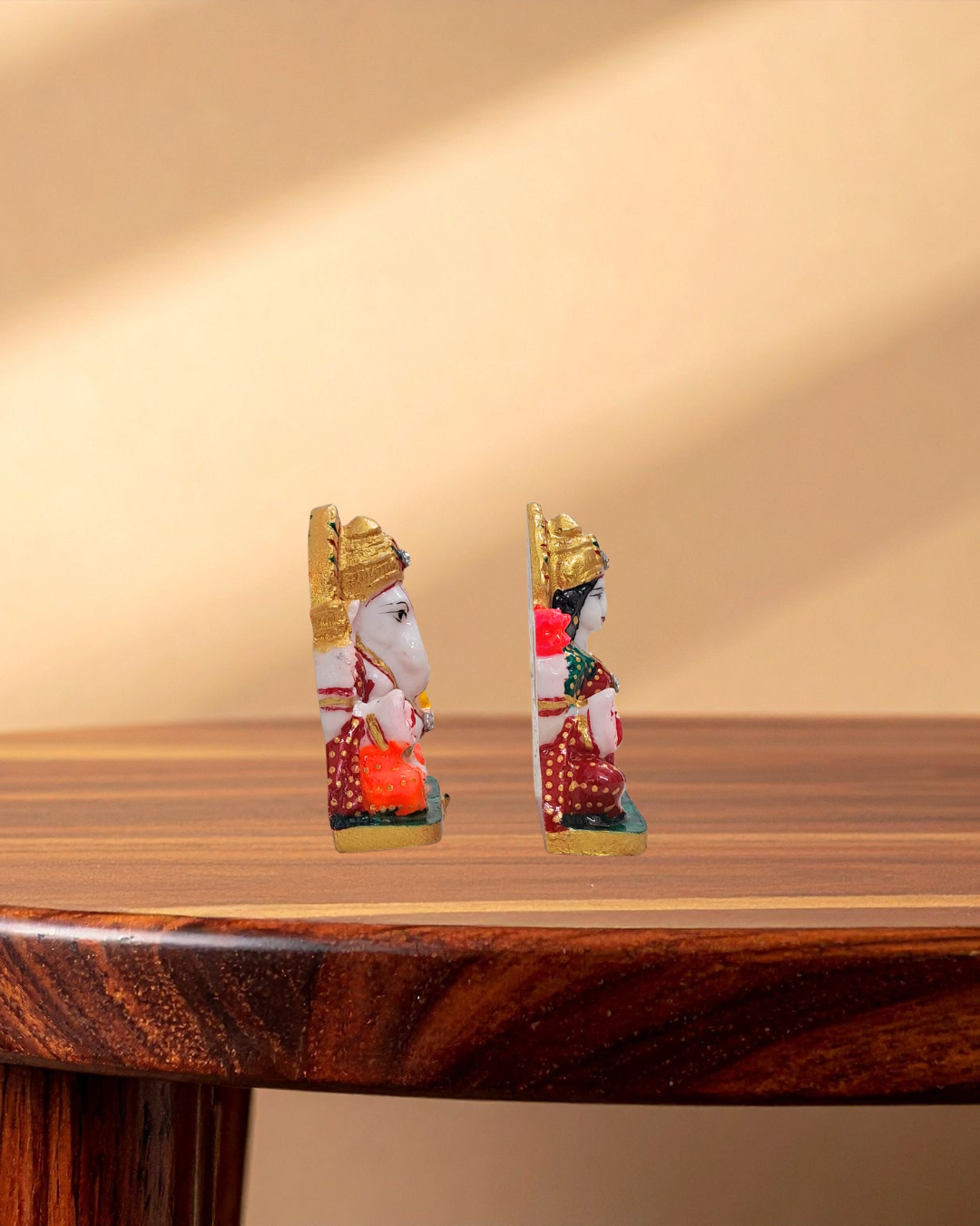 Rajasthani Duniyaa Laxmi Ganesh Resin Murti on 6x4 Inch Marble Chowk