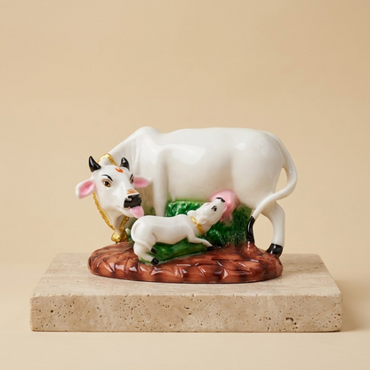 Auspicious Handcrafted White Resin Kamdhenu Cow and Calf Idol (4 Inch) – Sacred Gau Mata Murti for Mandir, Vastu Serenity, Home Decor & Housewarming Gifting