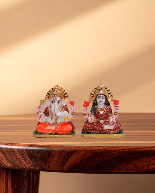Rajasthani Duniyaa Laxmi Ganesh Resin Murti on 6x4 Inch Marble Chowk - Rajasthaniduniyaa